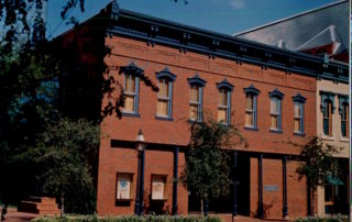 exterior of Sid Richardson Museum in 1982